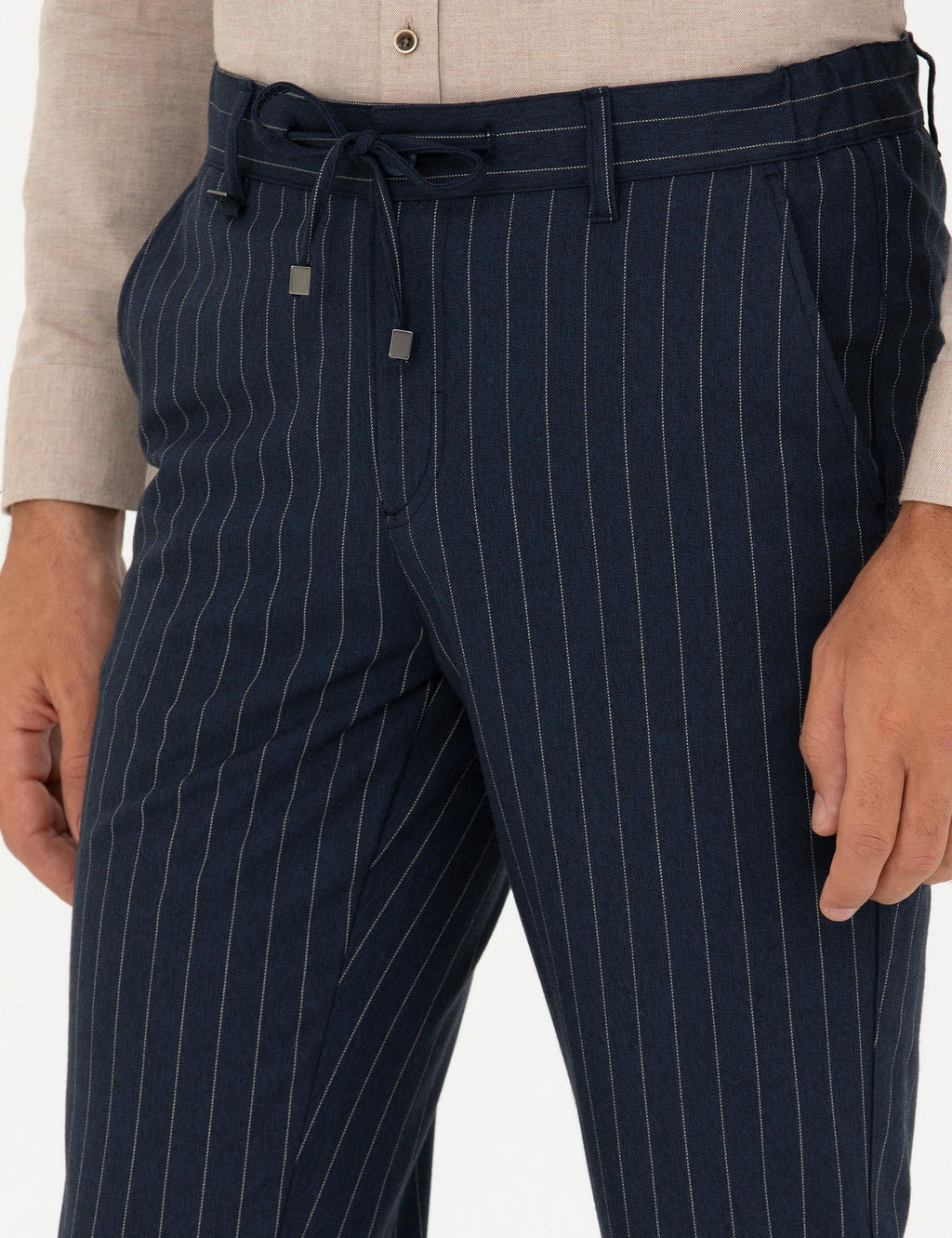 Темно-синие брюки узкого кроя из плотной ткани - Cacharel фото 6