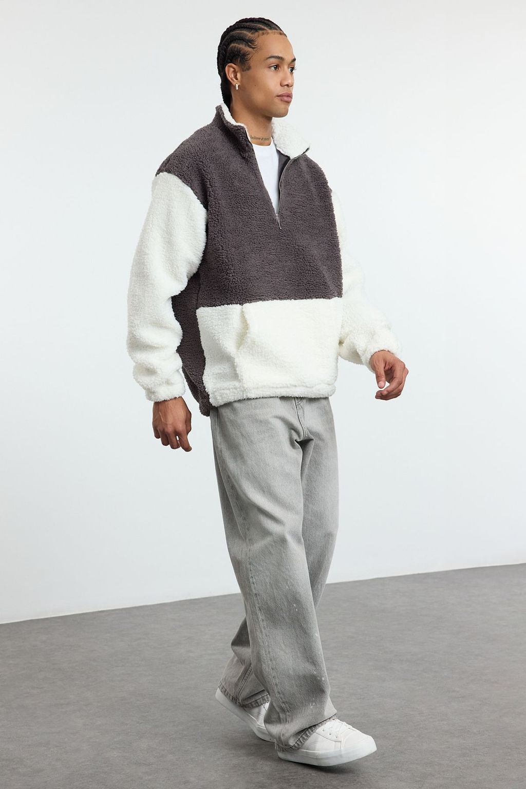 TRENDYOL MAN Fume Unisex Oversize/Genis Kesim Renk Bloklu Dik Yaka S?cak Tutan Pelus Sweatshirt TMNAW25SW00148 - Trendyolmilla фото 5