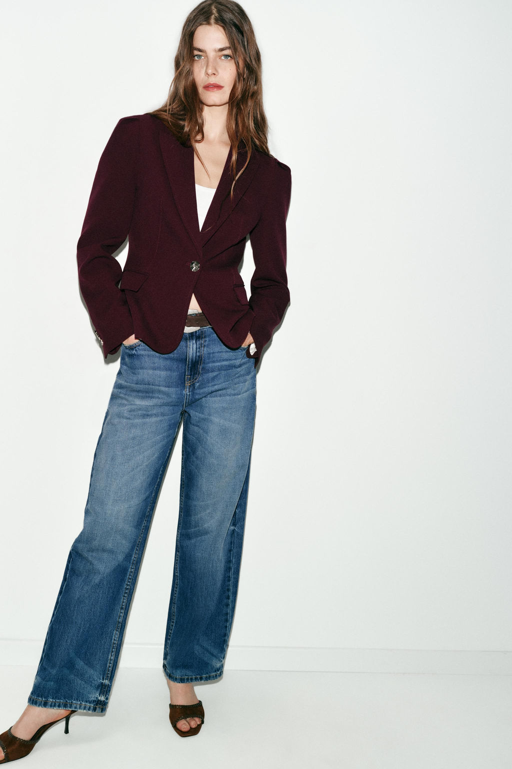 BLAZER ENTALLADA HOMBROS MARCADOS / Burgundy