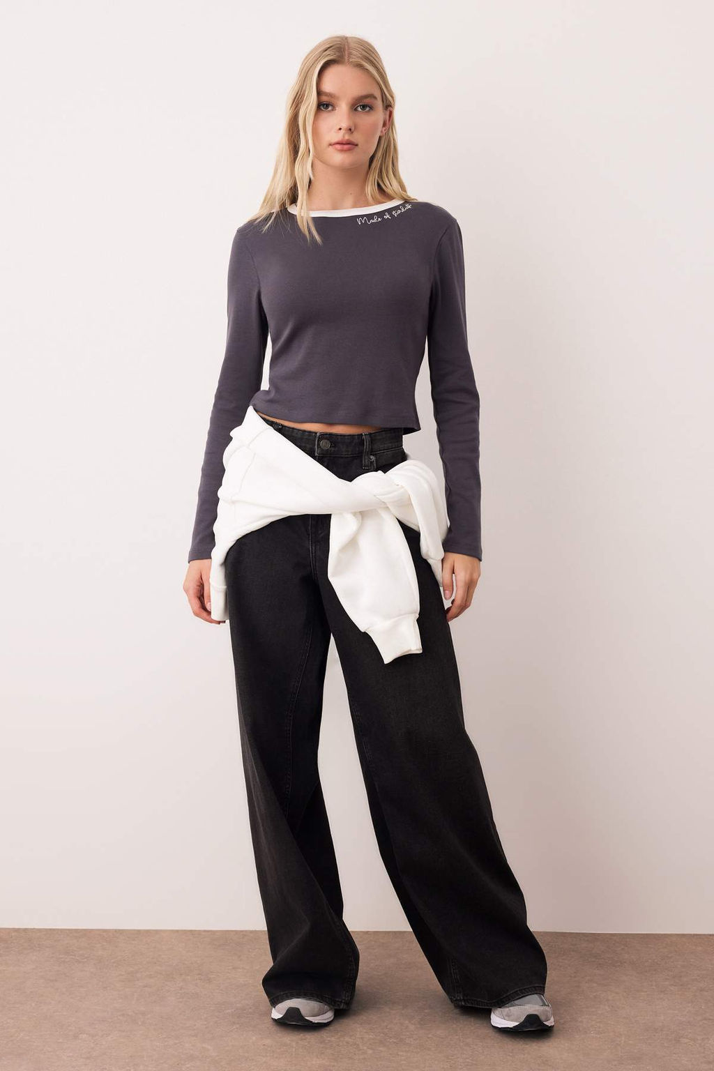 Ac?k Sar? Nak?sl? Fitted/Vucuda Oturan Kontrast Detayl? Orme T-Shirt TWOAW26TS00019 - Trendyolmilla фото 2