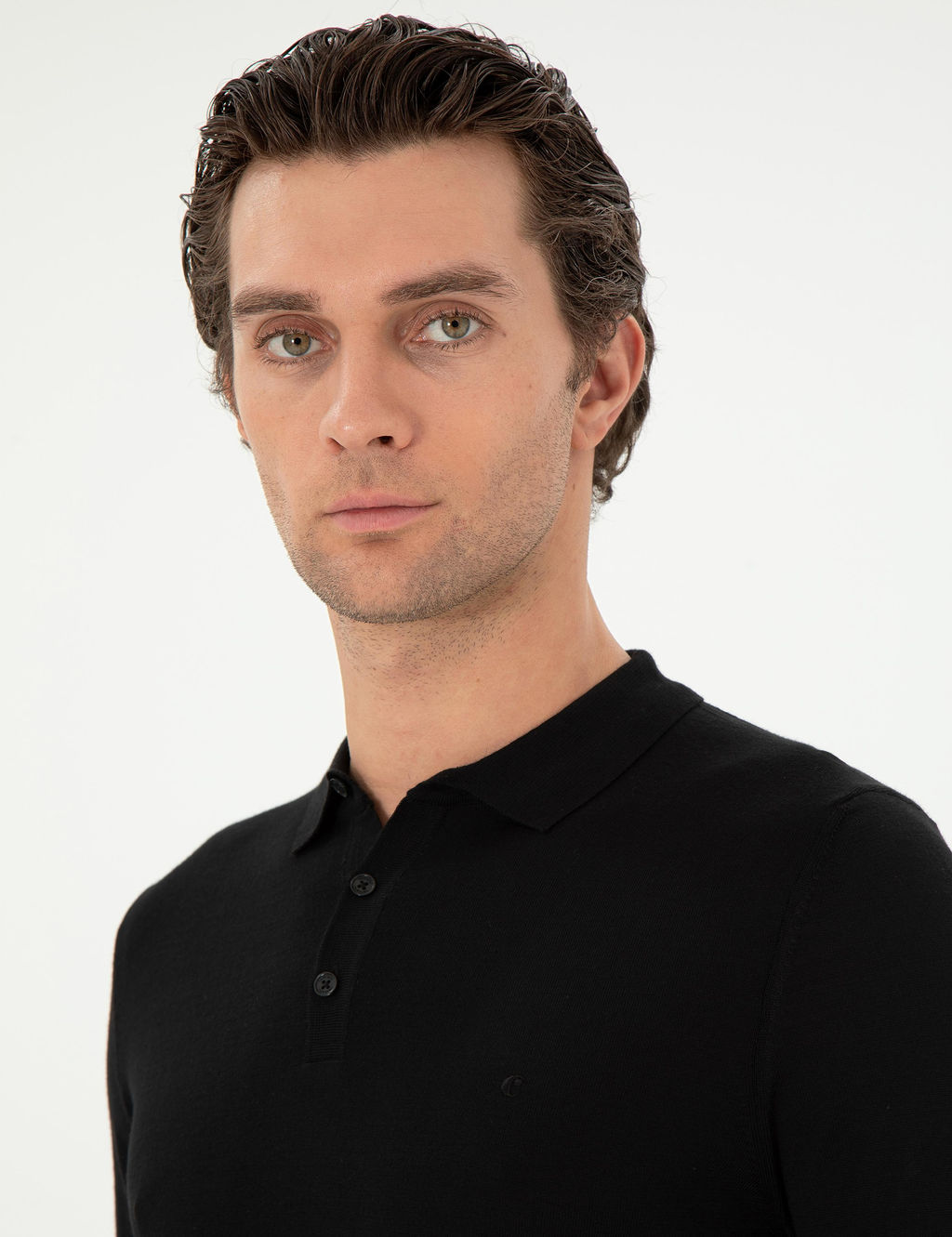 Черный базовый свитер узкого кроя - Cacharel фото 2