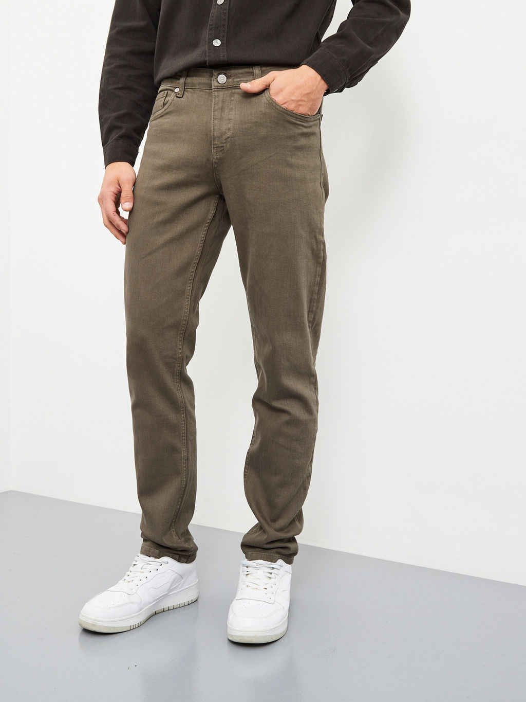 Мужские джинсы зауженного кроя - Mossmore фото 36