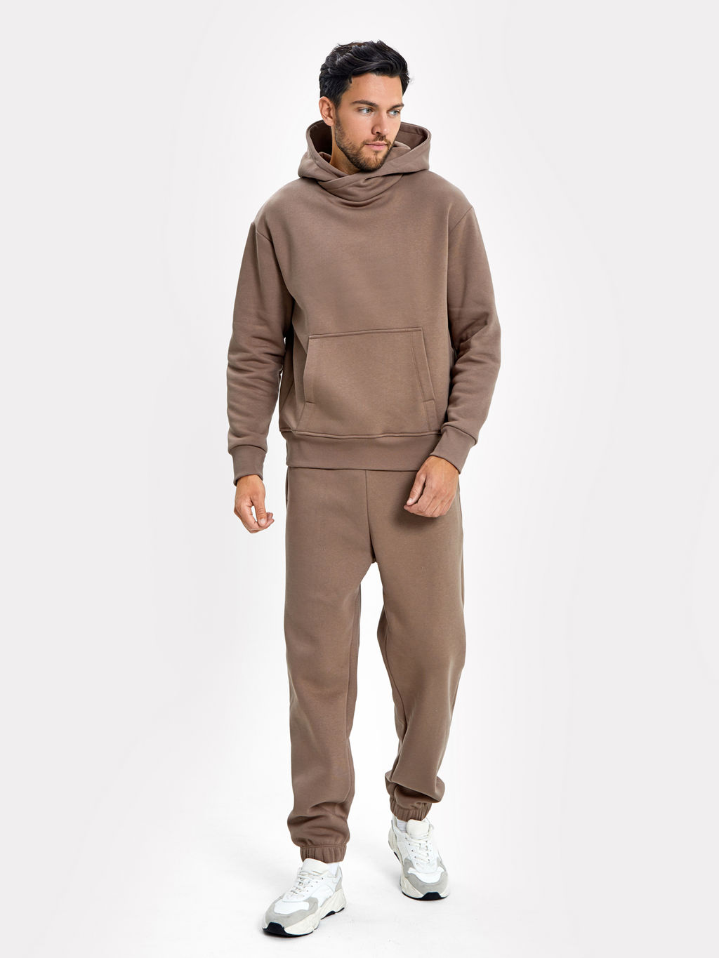 Комплект мужской (анорак, брюки) в бежевом цвете тауп 191019 - Mark formelle фото 3