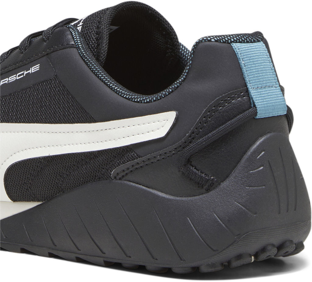 Кроссовки взрослые