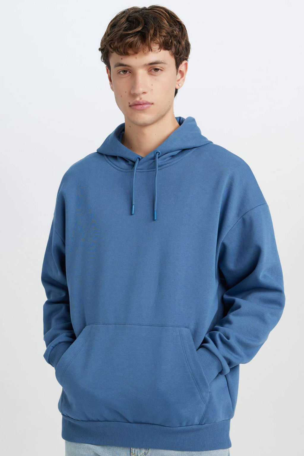 Oversize Genis Kal?p Kapusonlu Kanguru Cepli Basic Duz Sweatshirt - Defacto фото 3