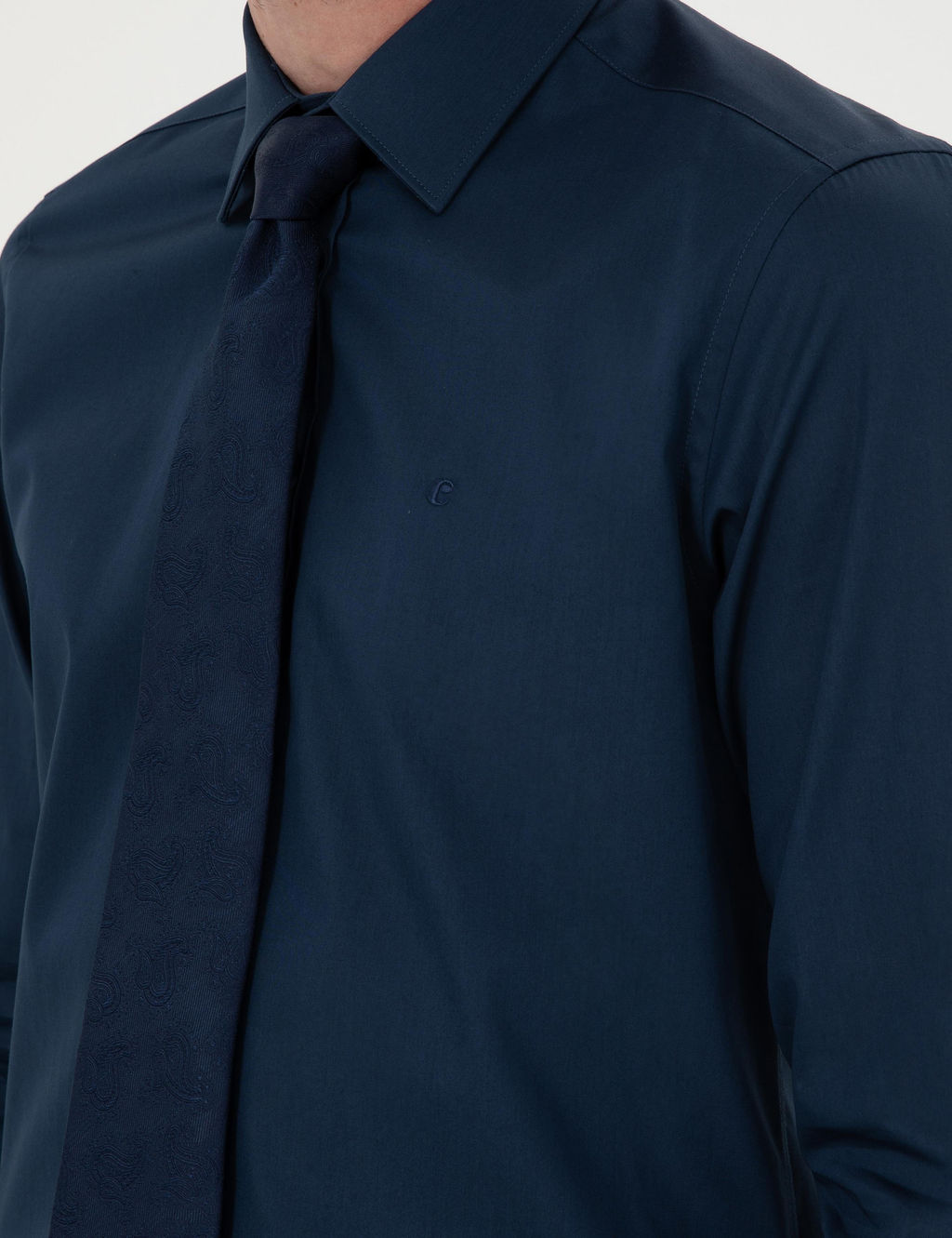 Классическая хлопковая рубашка узкого кроя темно-синего цвета - Cacharel фото 7