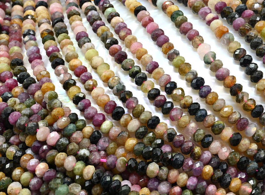Бусины из турмалина рондель огранка 5*3мм, 40см, 128 бусин Радуга камня