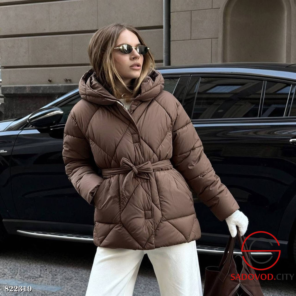 Куртка зимняя с капюшоном и поясом