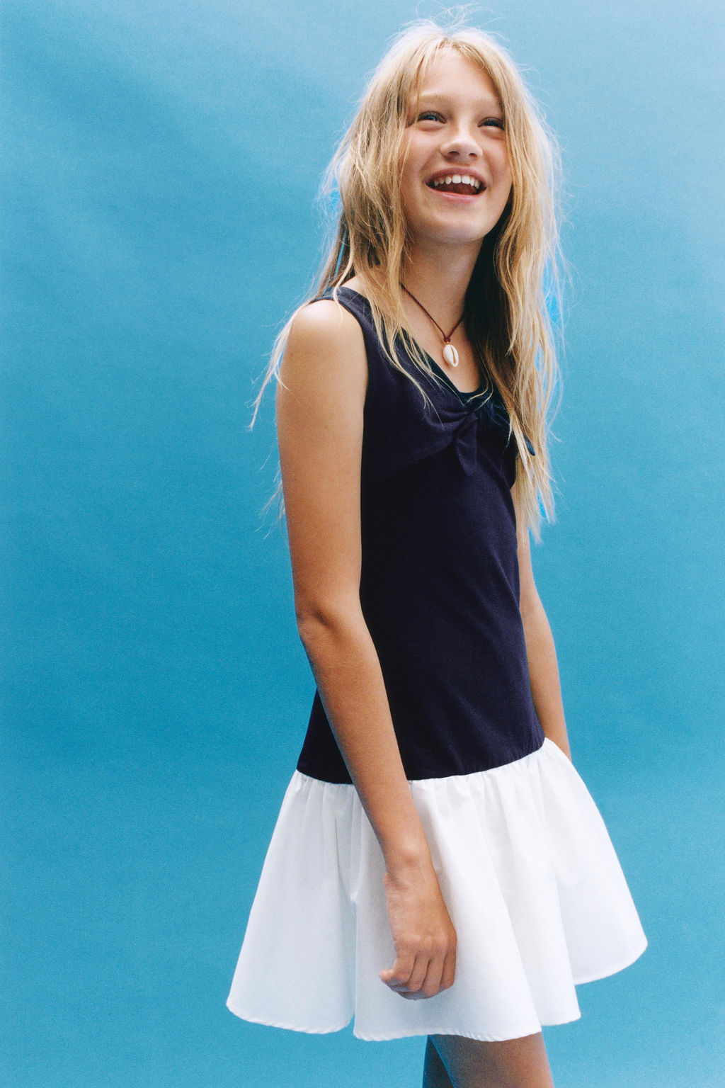 VESTIDO COMBINADO LAZO / Azul / Blanco