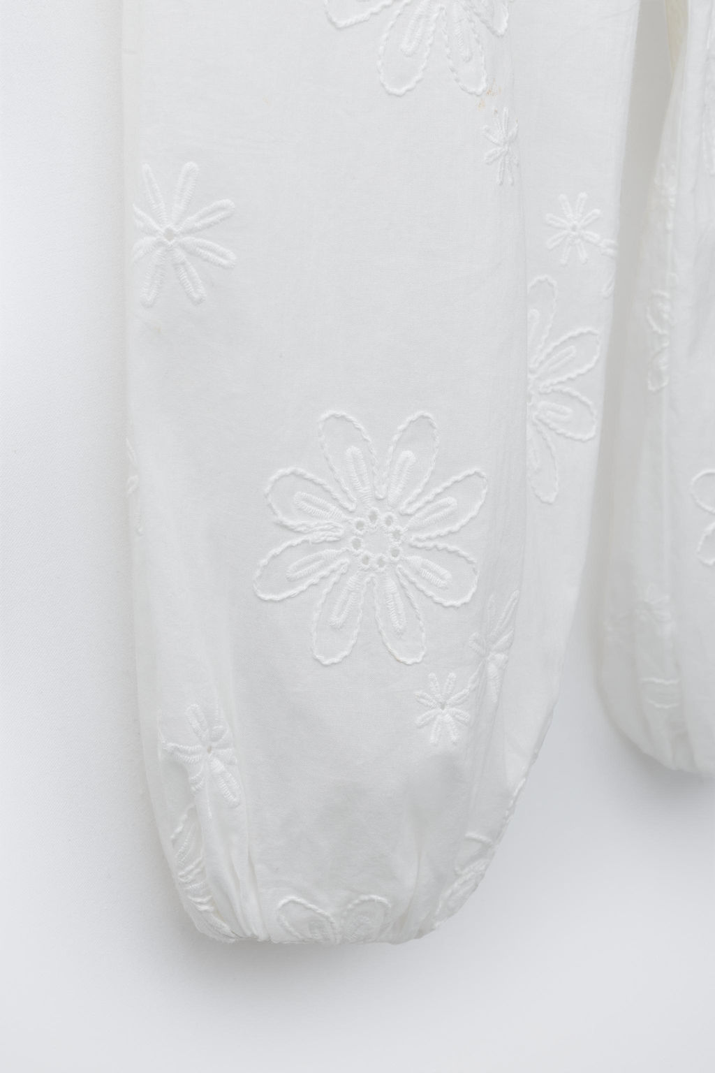 PANTAL?N BOMBACHO FLORES BORDADAS / Blanco - Zara фото 6