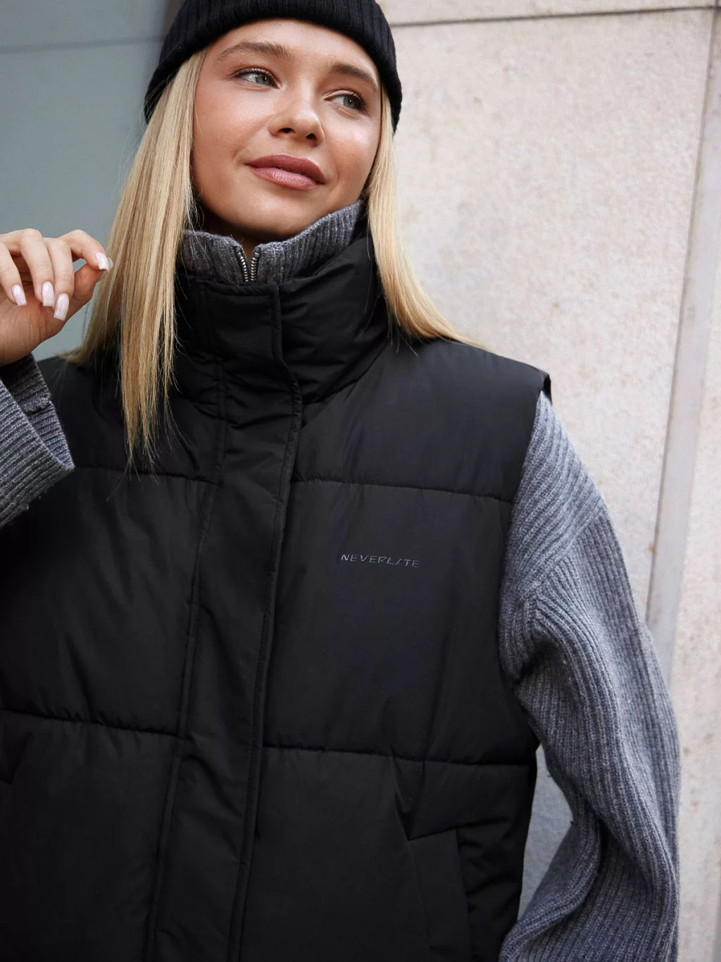 Утепленная жилетка оверсайз