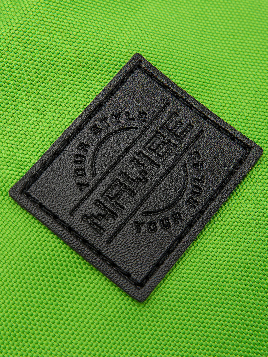 V10 001 89 Сумка поясная