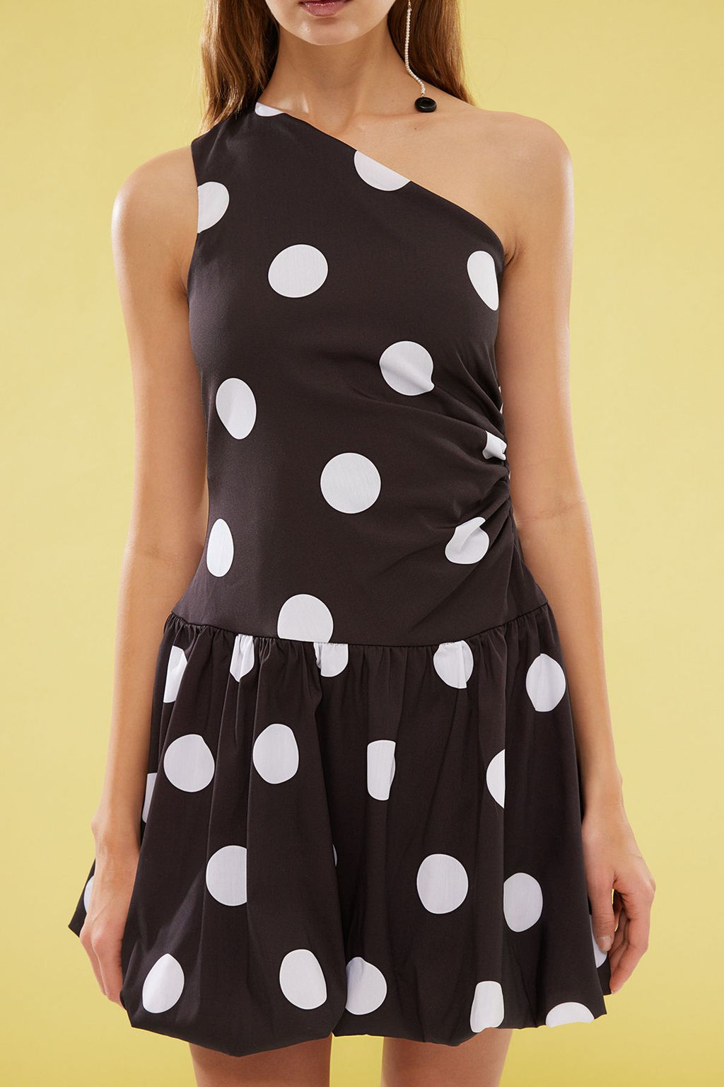 Trendyolmilla Siyah-Beyaz Puantiyeli Poplin Dokuma Dugun/Nikah S?k Abiye Gece Mezuniyet Elbisesi TPRSS25EL00054  фото 3