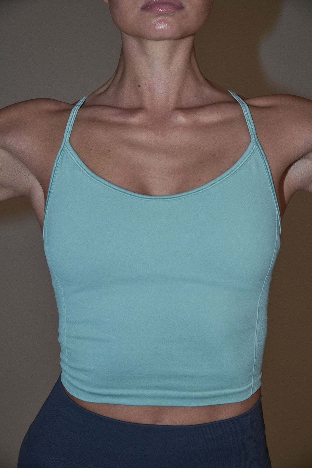 Top de deporte seamless con DryMove - H&m фото 10
