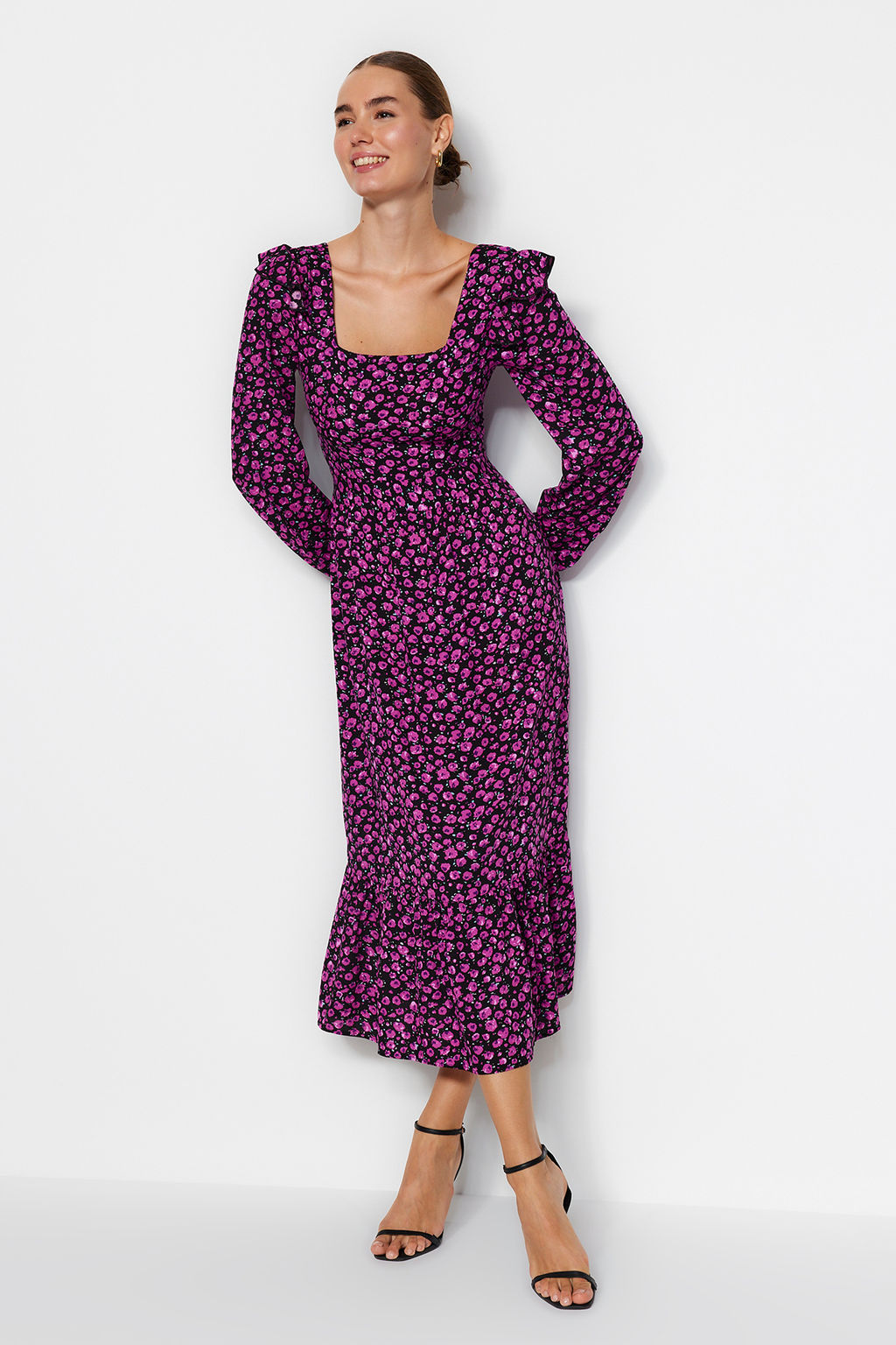 TRENDYOLMILLA Kahverengi Cicekli A Kesim F?rf?rl? %100 Viskon Dokuma Elbise TWOAW24EL00755