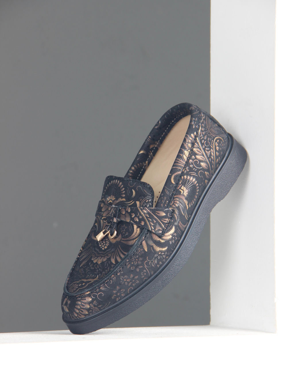 Лоферы лоферы 170.2699bl. Черный грация