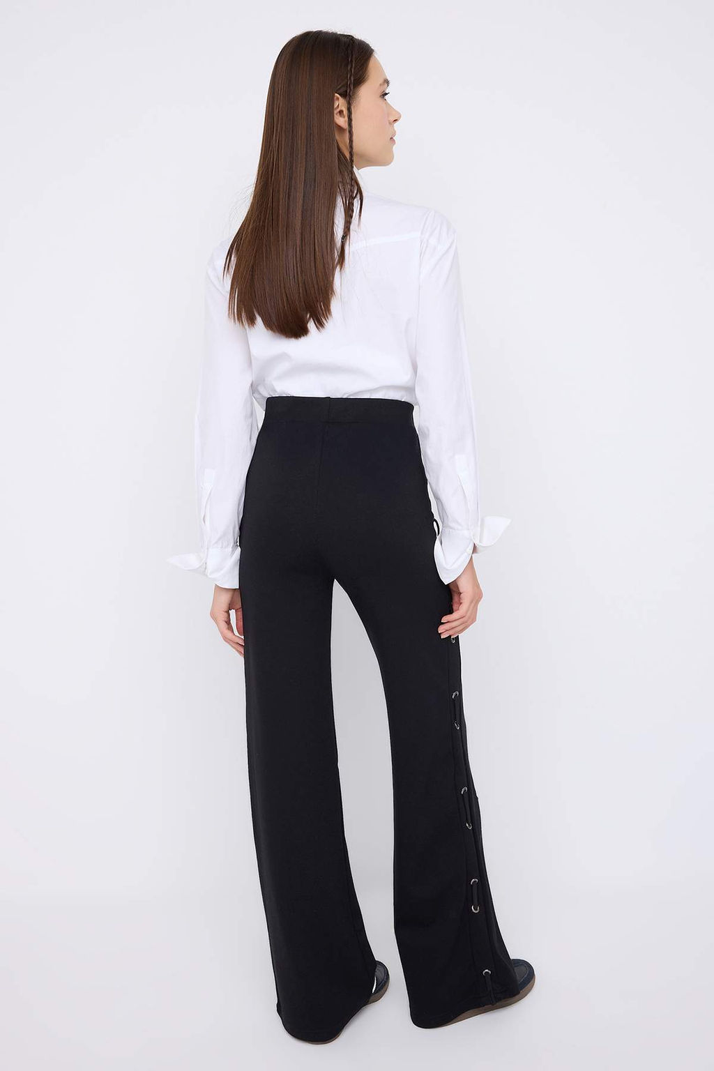 Siyah Yan? Kusgozu Detayl? Flare/Ispanyol Paca Orme Pantolon TWOAW26PL00077 - Trendyolmilla фото 7