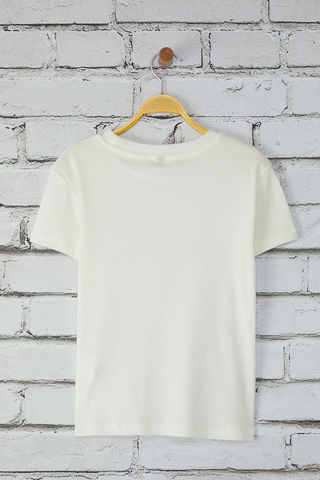 Ekru Kugu Bask?l? Fitted/Vucuda Oturan Orme T-Shirt TWOSS25TS00095