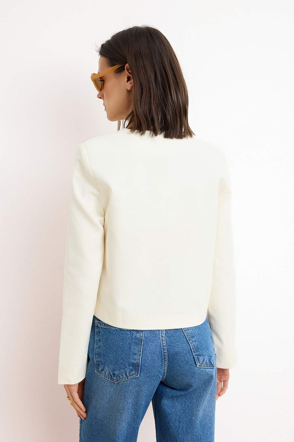 Beyaz Kapama Detayl? %100 Pamuk Gabardin Ceket TWOSS26CE00035