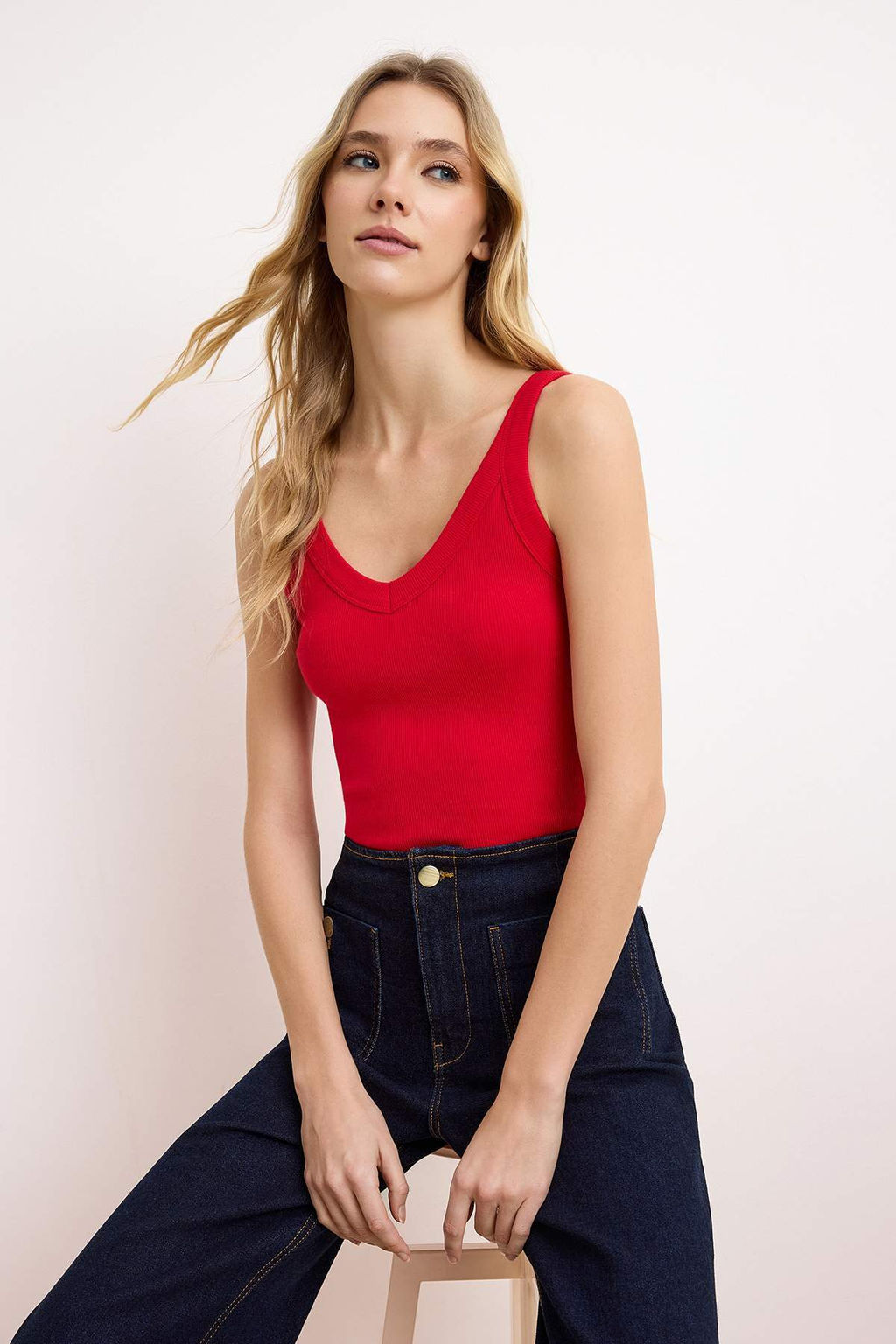 Siyah V Yaka Kal?n Ask?l? Fitilli Esnek Orme Atlet TWOSS26AL00027 - Trendyolmilla фото 6