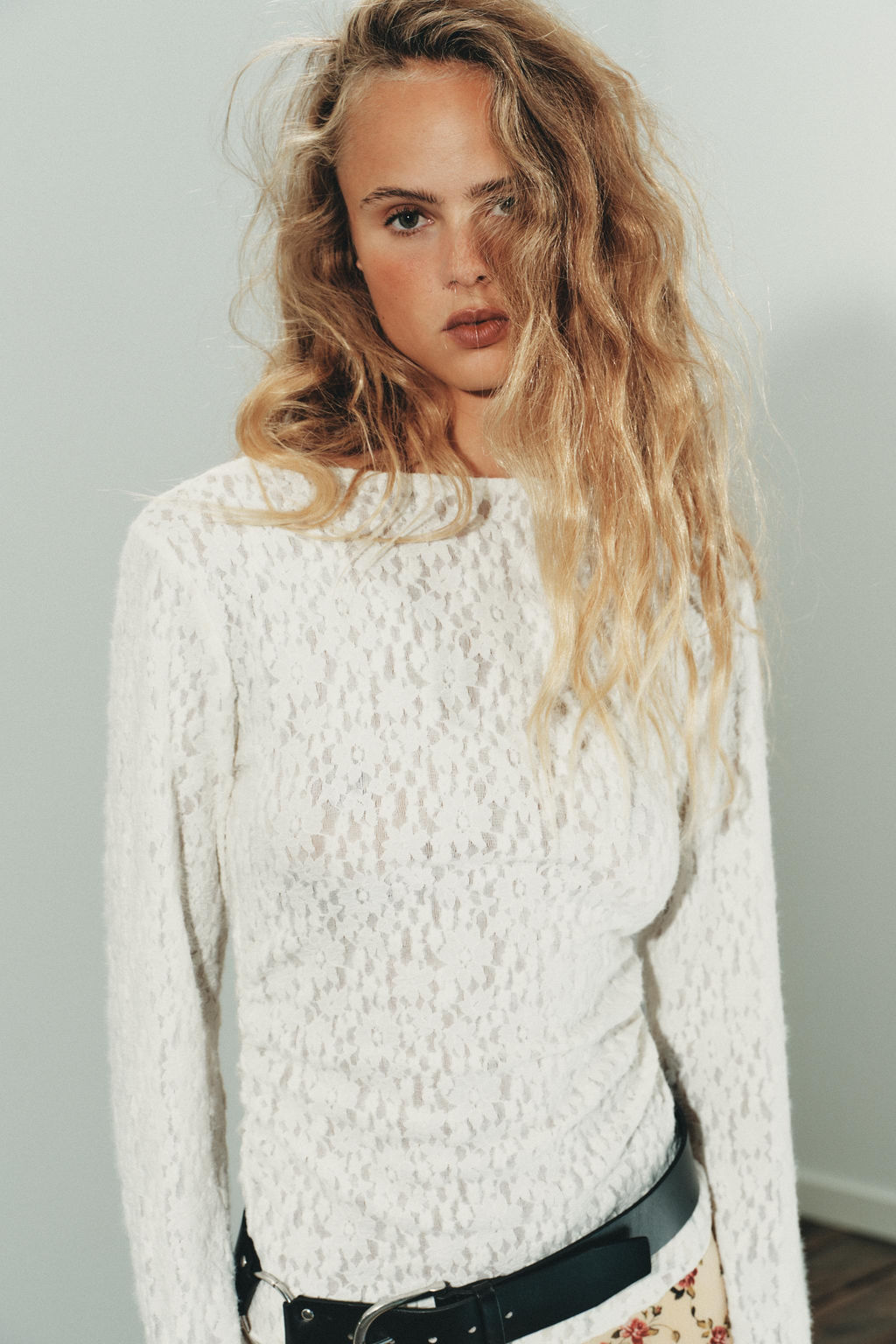SOFT-TOUCH LACE GATHERED TOP - Zara фото 2