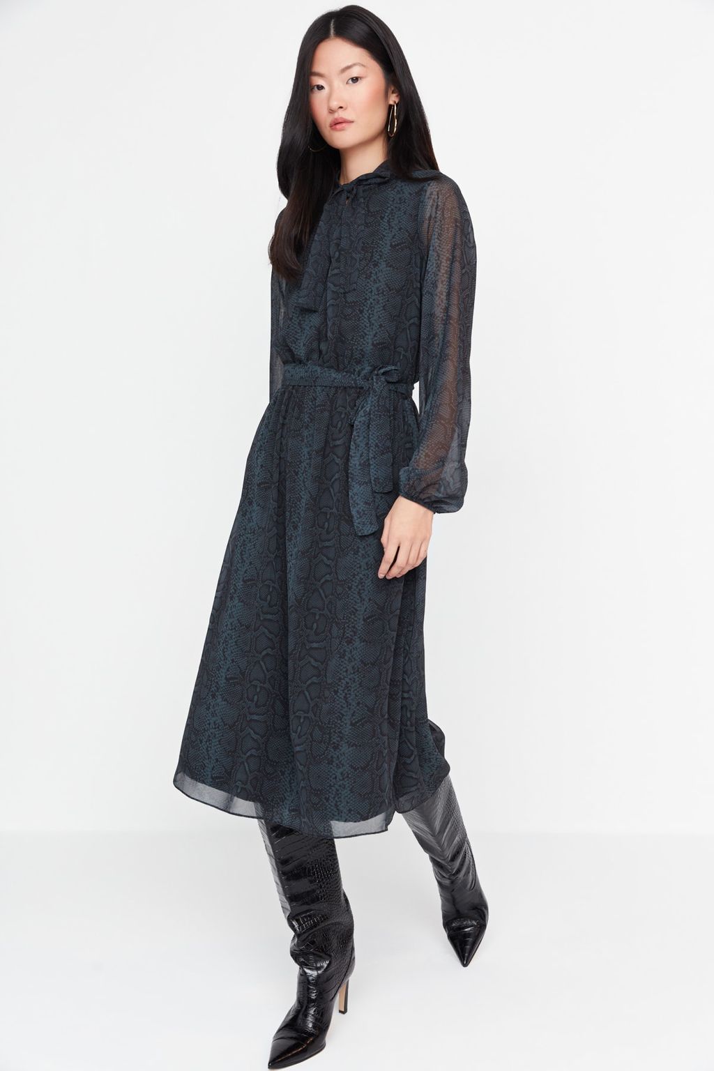 TRENDYOLMILLA Zumrut Yesili Baglama Detayl? Dokuma K?sl?k Elbise TWOAW21EL0458  фото 7