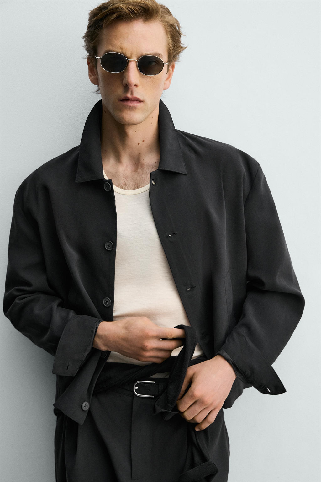 SOBRECAMISA FLUIDA BOXY FIT / Negro - Zara фото 5