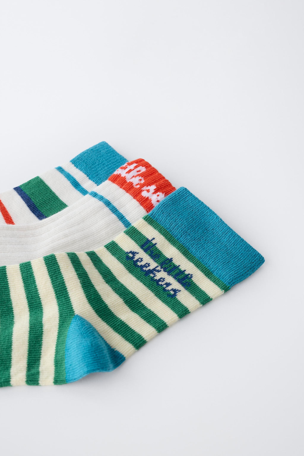PACK TRES CALCETINES MEDIOS RAYAS ISABELLE VANDEPLASSCHE  / Multicolor - Zara фото 2