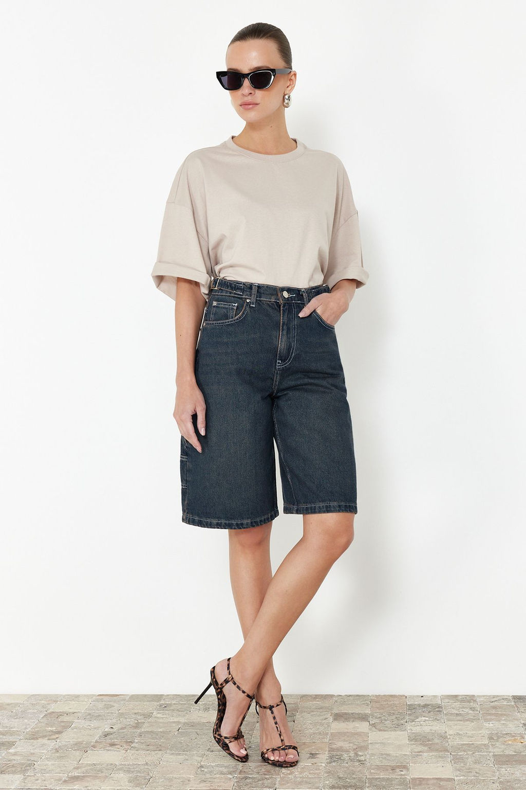 Koyu Mavi Bel Detayl? Yuksek Bel Denim Bermuda TWOSS24SR00173 - Trendyolmilla фото 2