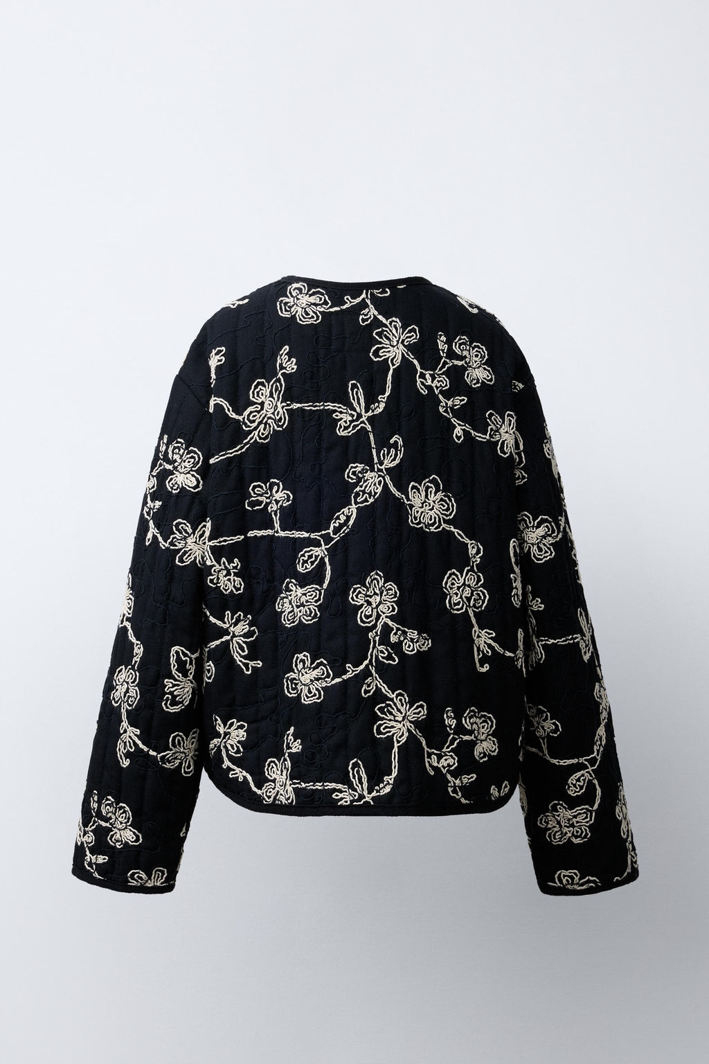 CHAQUETA ACOLCHADA BORDADOS CONTRASTE / Negro / Crudo - Zara фото 6