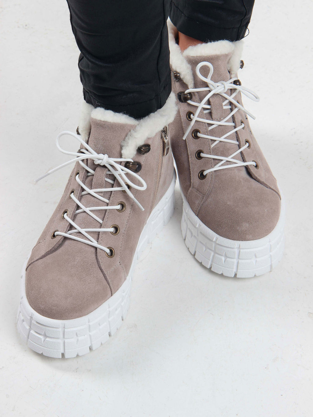 Ботинки 243.212131w. каменный замша/Шерсть