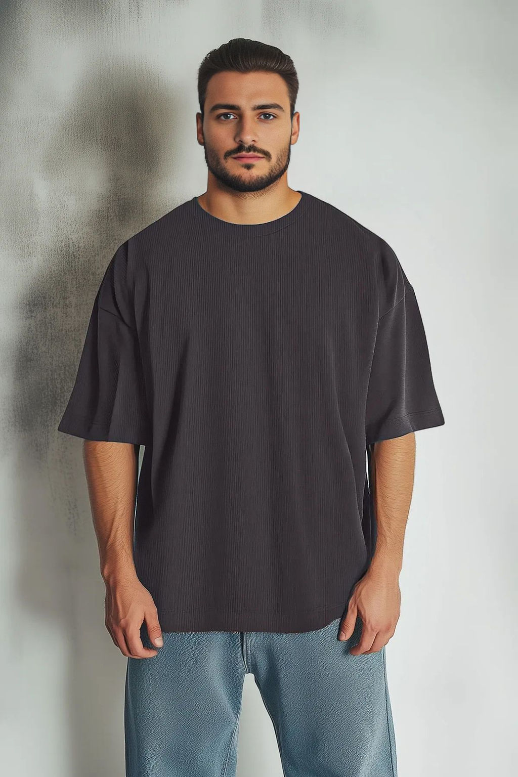 TRENDYOL MAN Buyuk Beden Basic Gri Oversize/Genis Kesim Dokulu K?r?smaz Ottoman T-Shirt TMNSS25BF00013