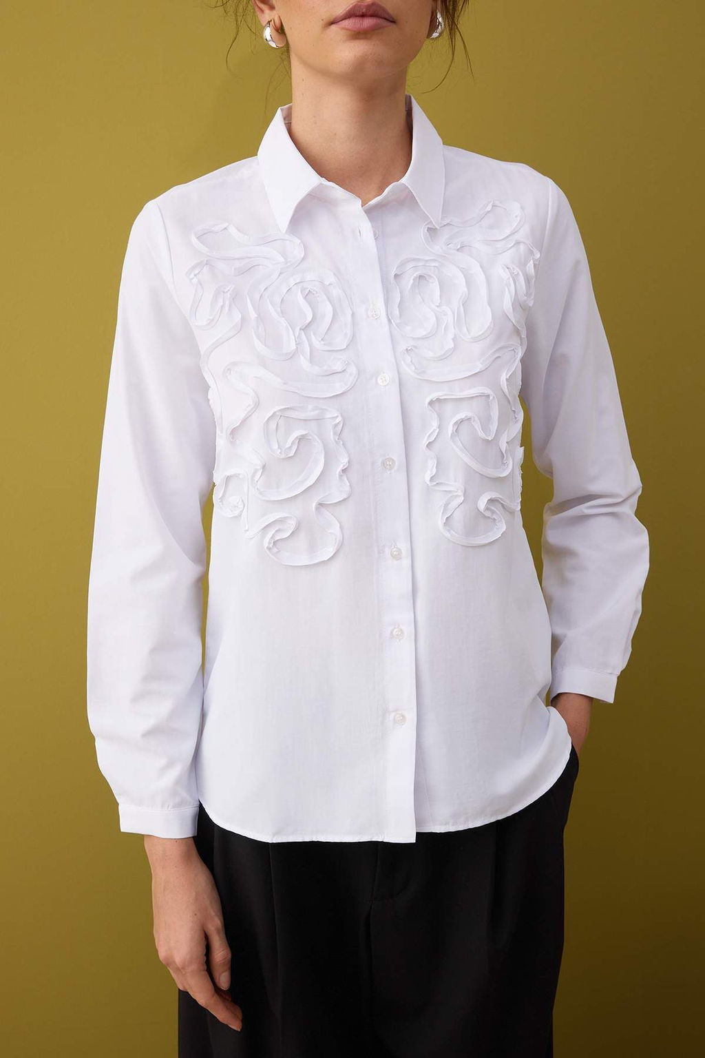 Beyaz Dokulu Oversize Dokuma Gomlek TWOAW26GO00019 - Trendyolmilla фото 3