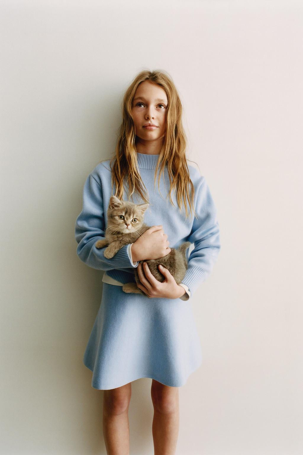 HIGH NECK KNIT SWEATER