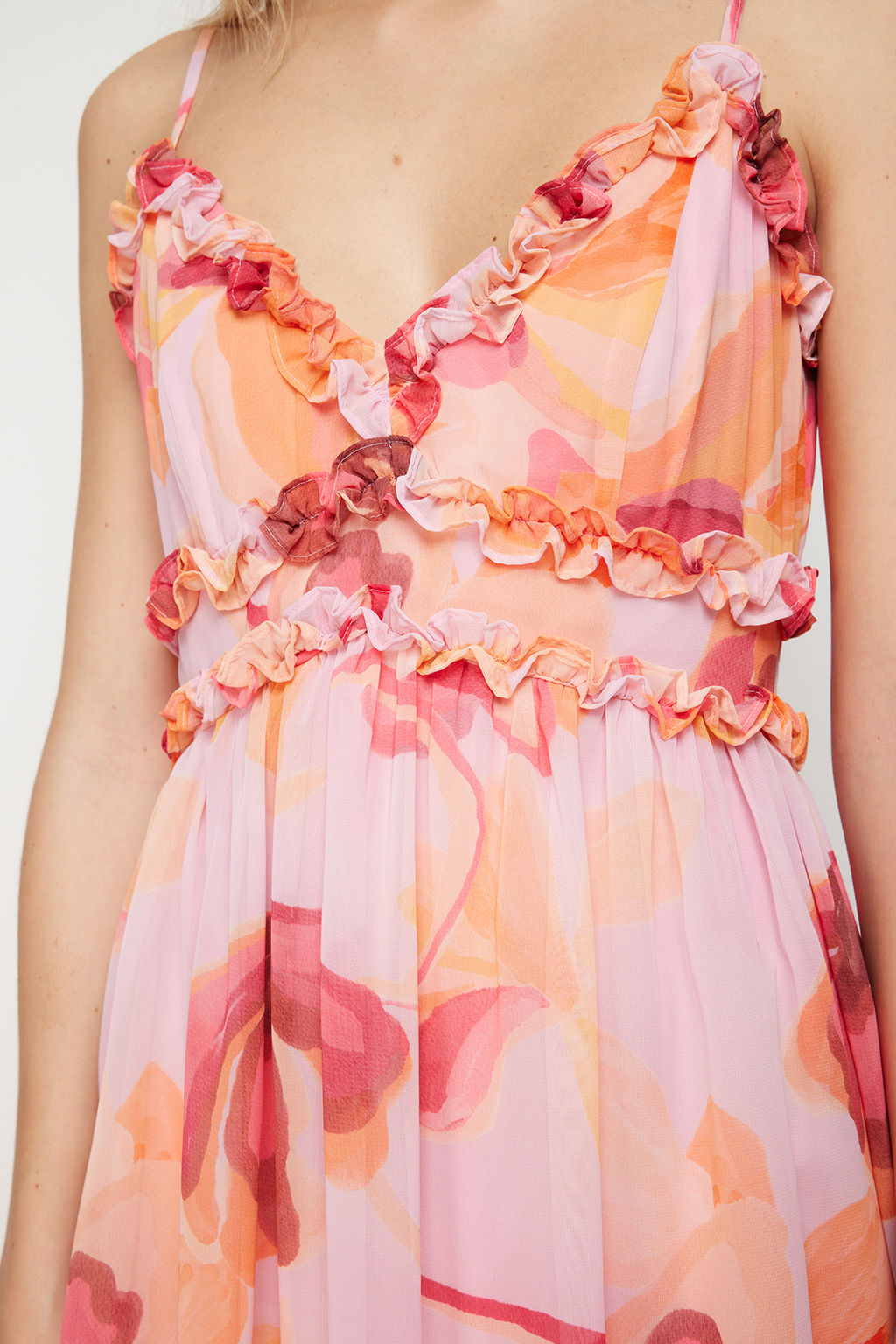 TRENDYOLMILLA Ekru Cicek Desenli A-Kesim F?rf?r Detayl? Astarl? Sifon Maxi Dokuma Elbise TWOSS23EL02013 фото 21