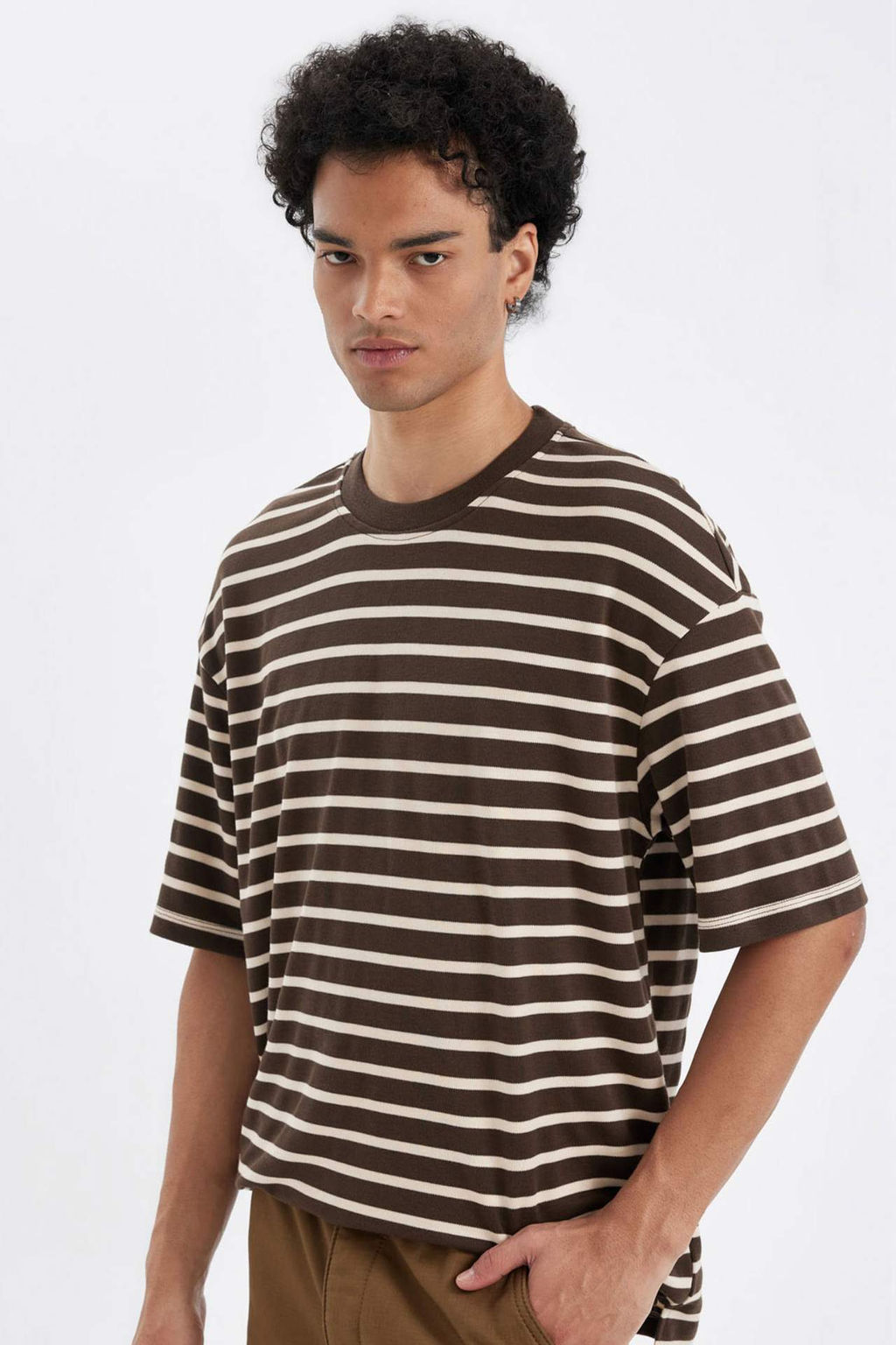 Comfort Regular Fit Rahat Kal?p Bisiklet Yaka Cizgili K?sa Kollu Ag?r Kumas Tisort - Defacto фото 10