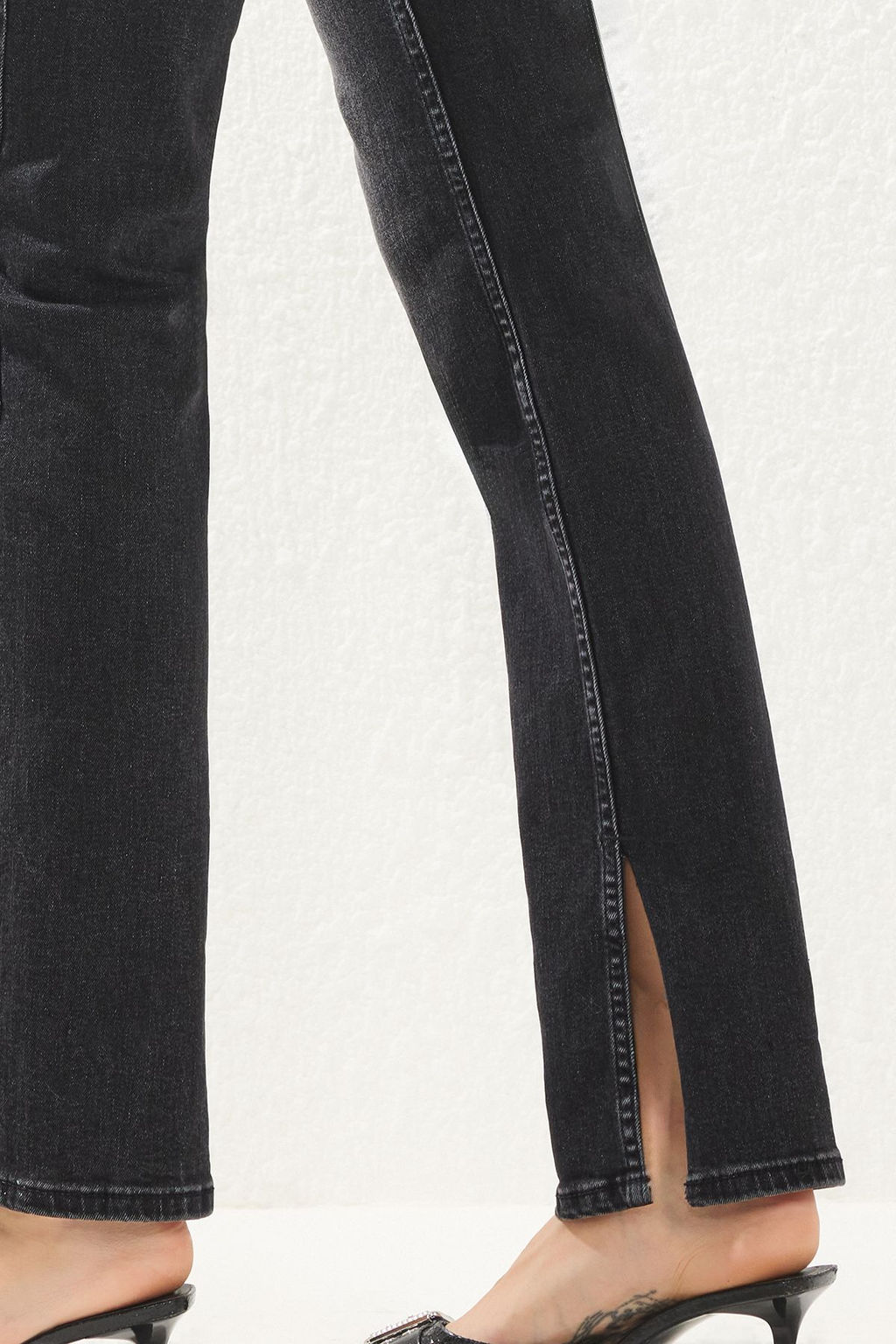 TRENDYOLMILLA Koyu Mavi Y?rtmacl? Super Yuksek Bel Slim Flare Jeans TWOSS22JE0643  фото 18