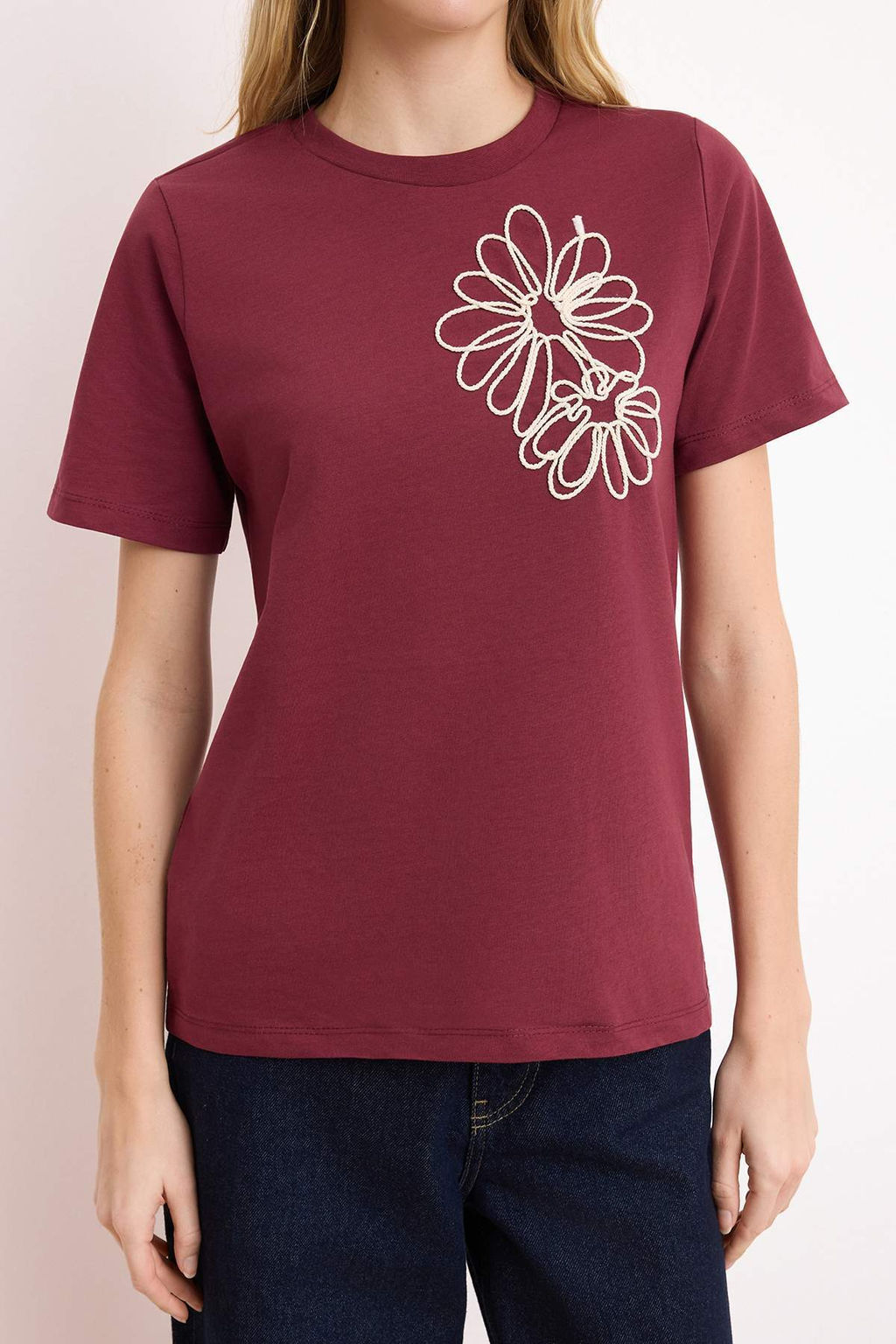Bordo %100 Pamuk Regular/Normal Kal?p Cicek Nak?sl? Orme T-Shirt TWOSS25TS00028