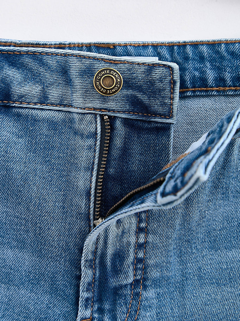 CONTE CON-753 Джинсовые шорты из мягкого денима с высоким содержанием хлопка light blue