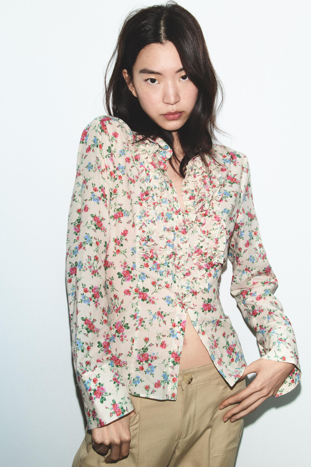 CAMISA ESTAMPADO FLORES VOLANTES / ?nico