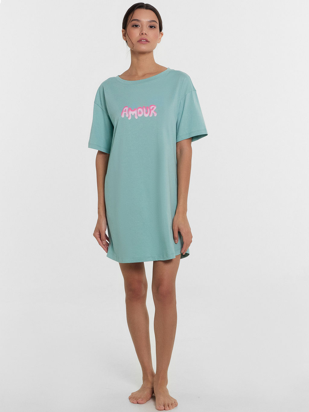 Сорочка ночная женская бирюзовая с надписью Amour пыльная бирюза +печать 572371 - Mark formelle фото 2