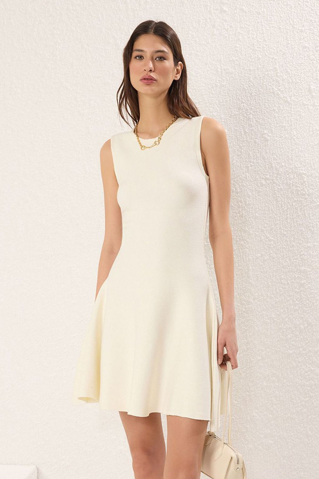 TRENDYOLMILLA Ekru Viskon Kar?s?ml? Mini Bisiklet Yaka Peplum Triko Elbise TWOSS25EL00309