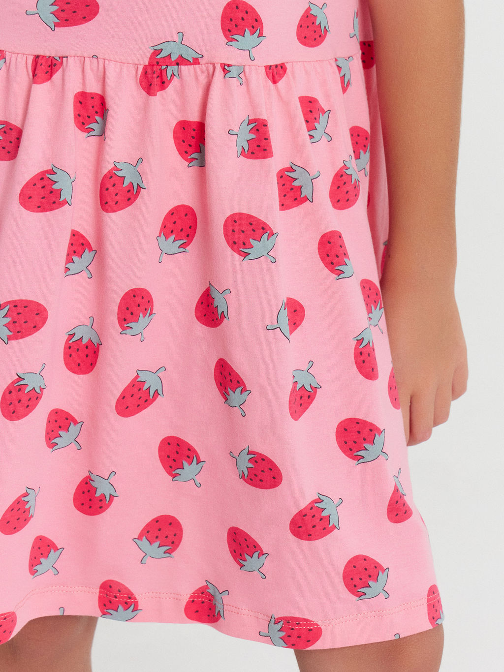 Платье для девочек розовое с принтом клубнички - Mark formelle фото 5