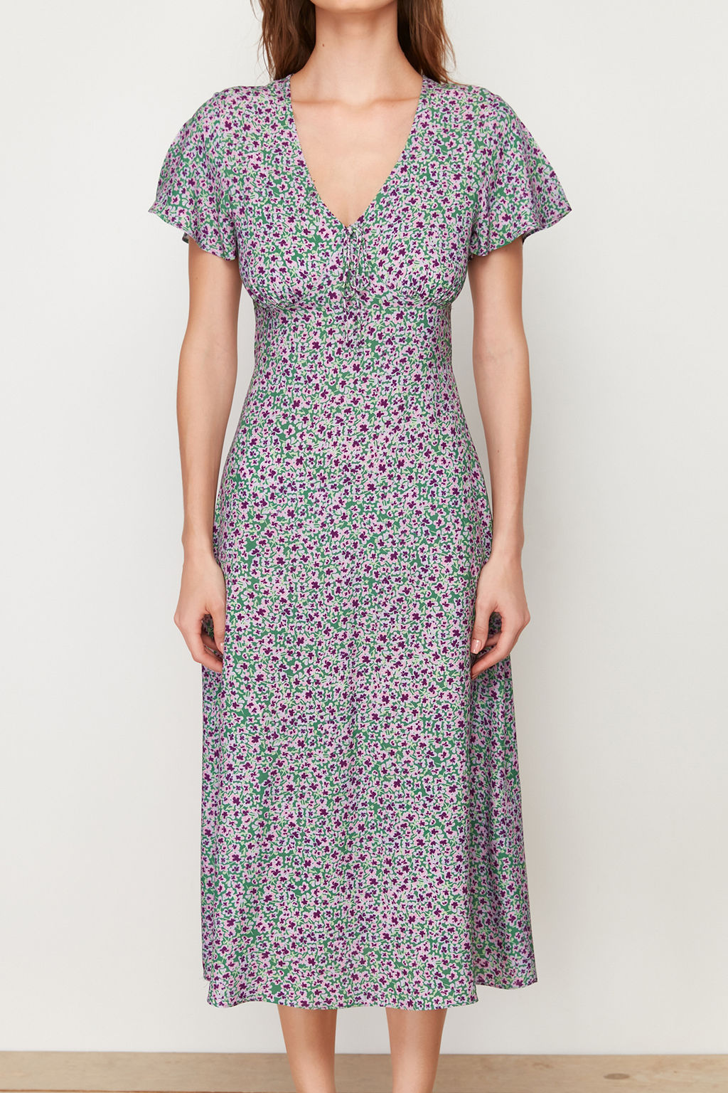 Yesil Cicek Desenli A Kesim V Yaka Midi Dokuma Elbise TWOSS24EL00618 - Trendyolmilla фото 4