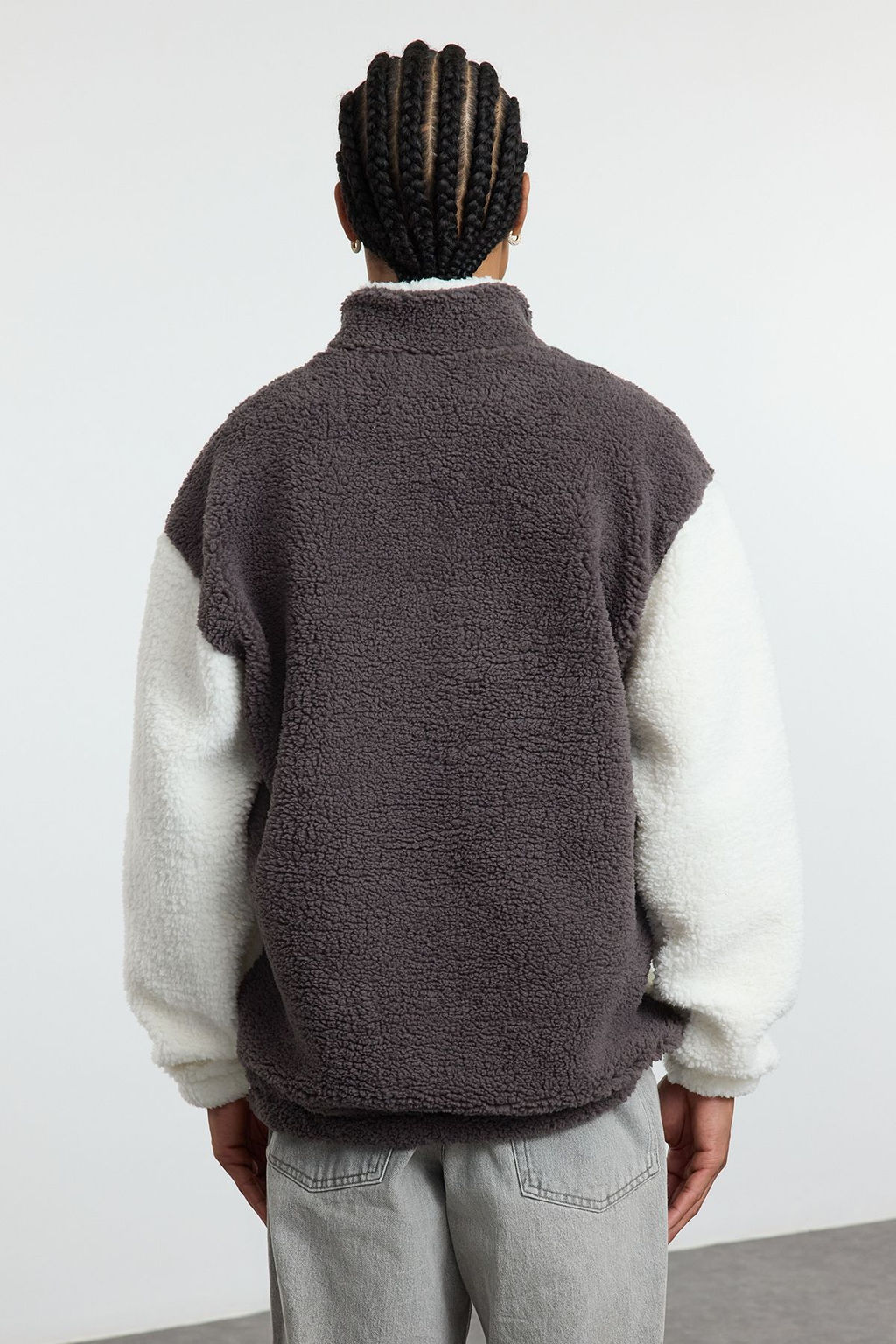TRENDYOL MAN Fume Unisex Oversize/Genis Kesim Renk Bloklu Dik Yaka S?cak Tutan Pelus Sweatshirt TMNAW25SW00148 - Trendyolmilla фото 9