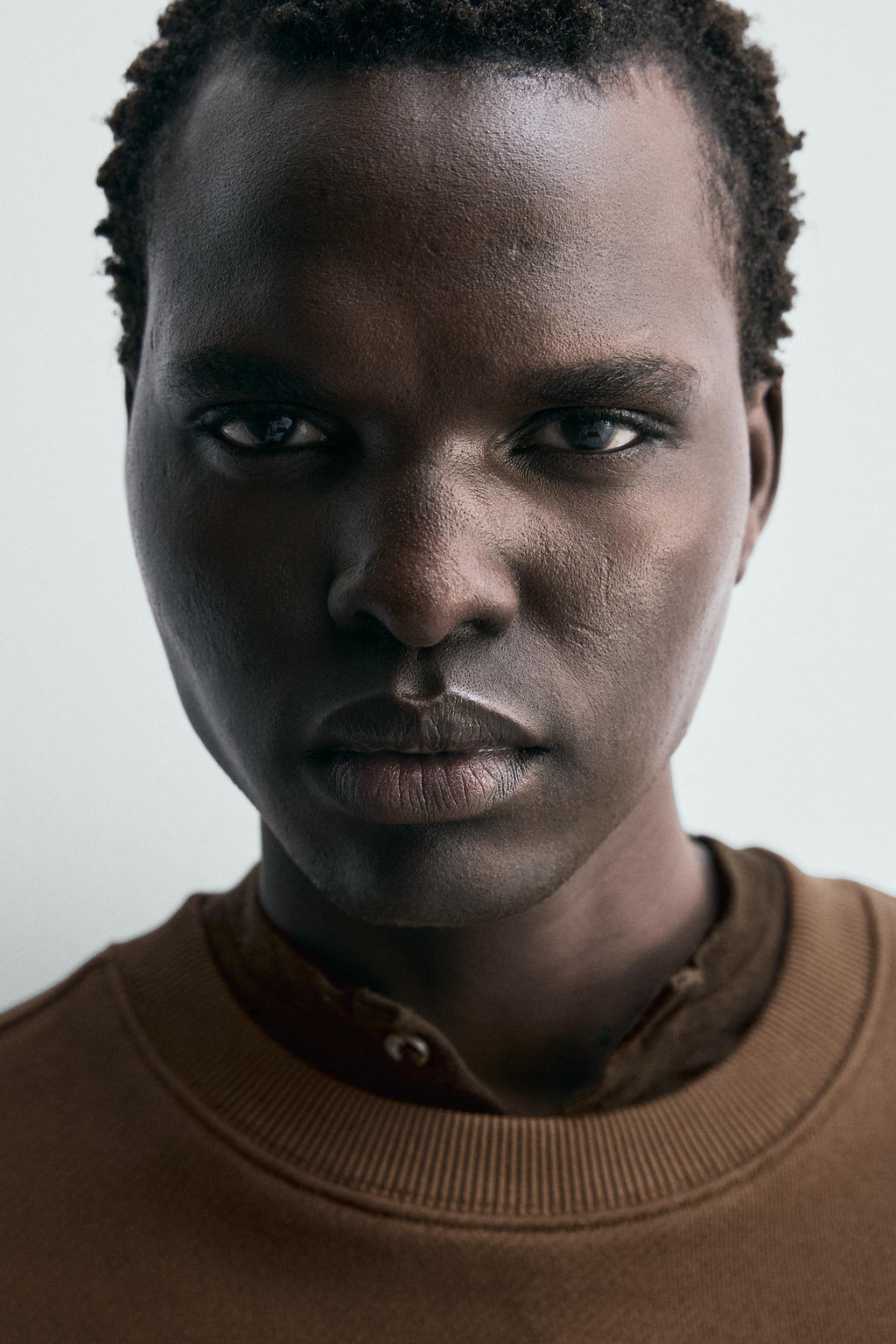 CREW NECK SWEATSHIRT WITH RIBBON DETAIL