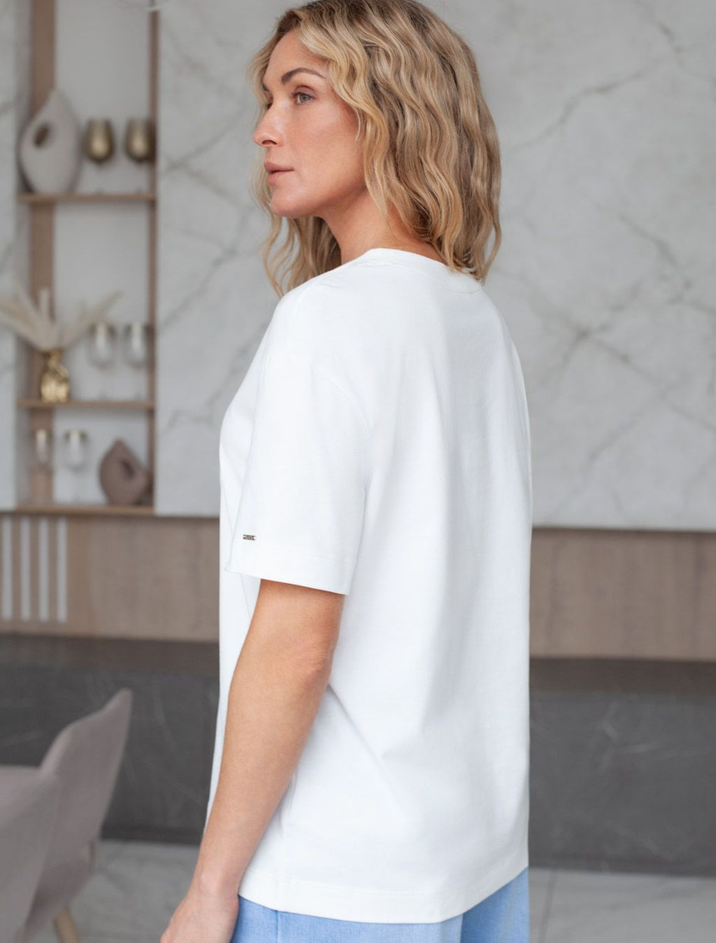 Свободная футболка из премиального хлопка с эластаном - Vilatte фото 4