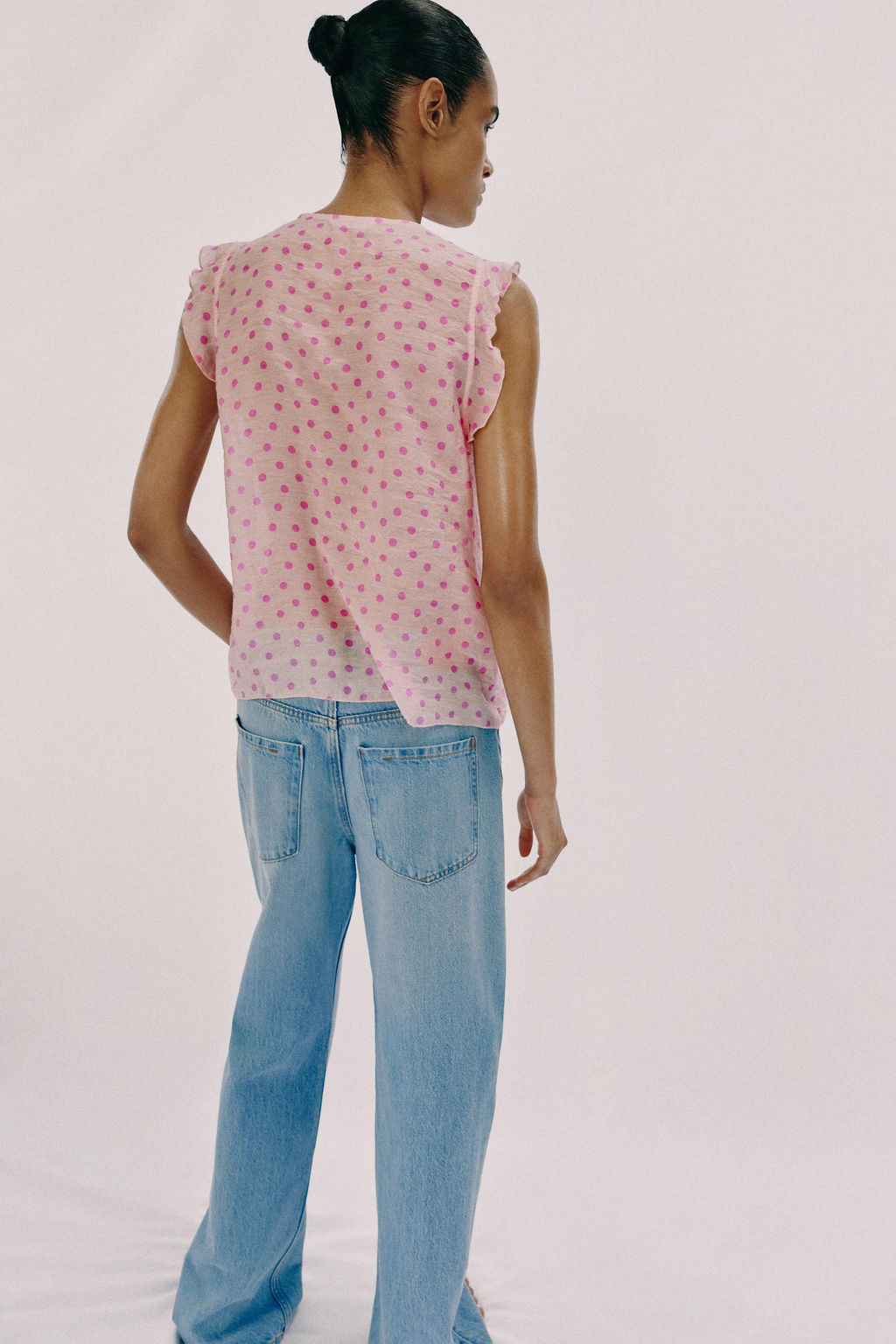 BLUSA LUNARES VOLANTES / Rosas - Zara фото 3