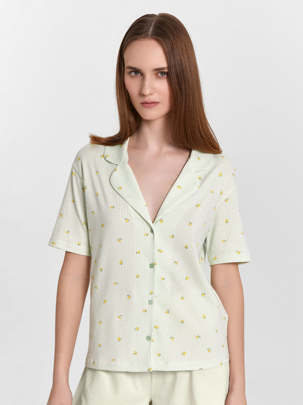 Рубашка женская салатовая в полоску лимоны на мятной полоске 502524