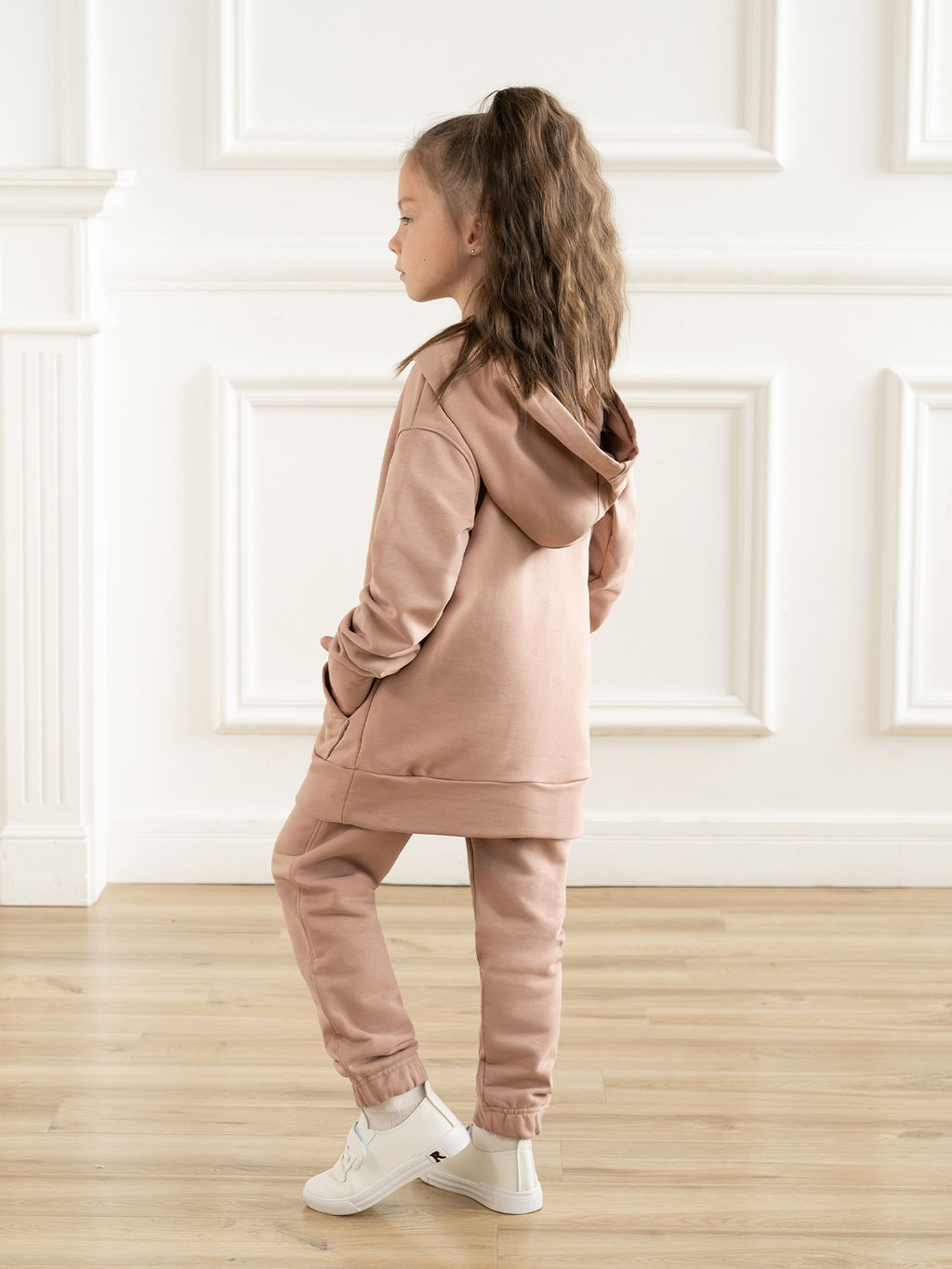 Костюм спортивный бежевый